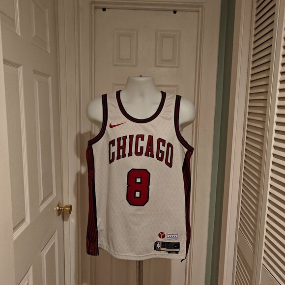 Chicago Bulls 2022/23 City Edition Zach Lavine Nike Swingman Jersey NBA Size 48 - Picture 4 of 15